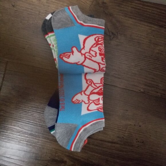 Nintendo Super Mario 5 pack ankle socks - Picture 3 of 9